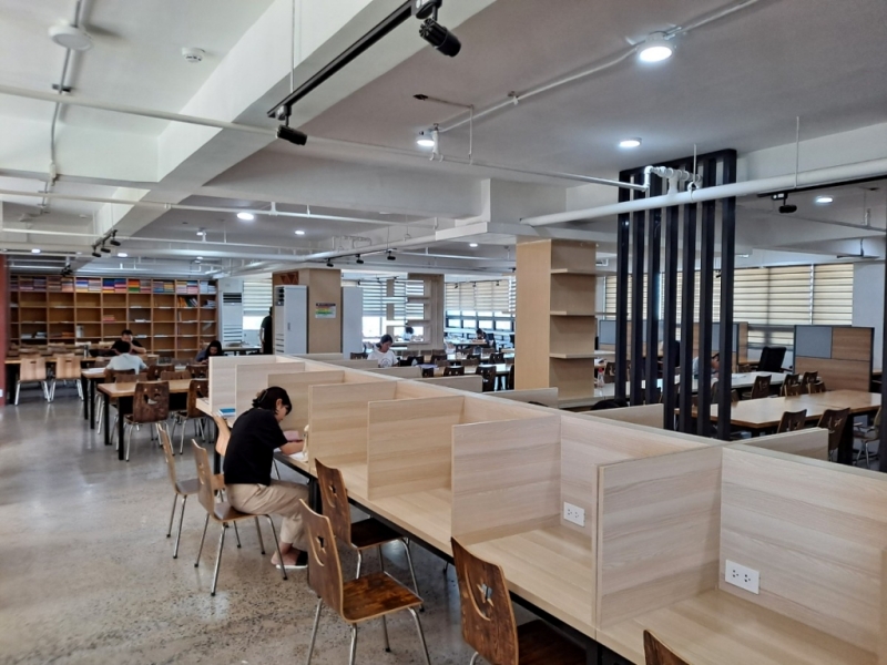 フィリピン留学 Cebu21 - CIA-LIBRARY-9